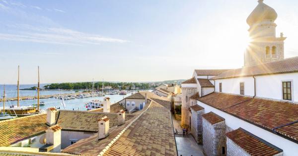 Von Deiner Ferienwohnung In Krk Stadt Zu Den Stränden Der Insel - HomeToGo