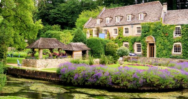 Discover the Cotswolds with a Moreton-in-Marsh holiday letting - HomeToGo