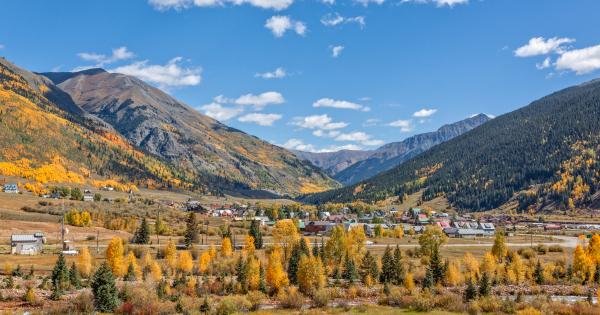 Take in the scenery at a mountain vacation home in Silverton, Colorado - HomeToGo