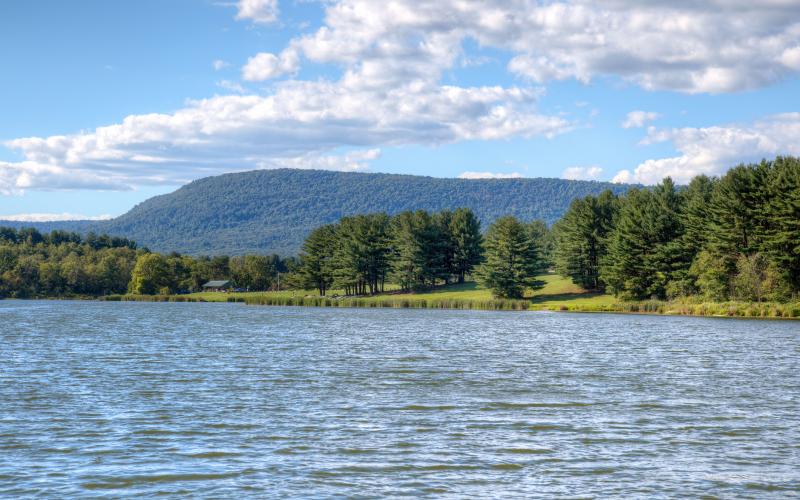 Lake Harmony Vacation Rentals from 103 HomeToGo