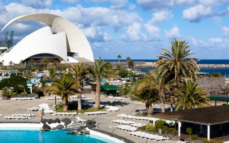 Apartamentos y Casas Rurales en Santa