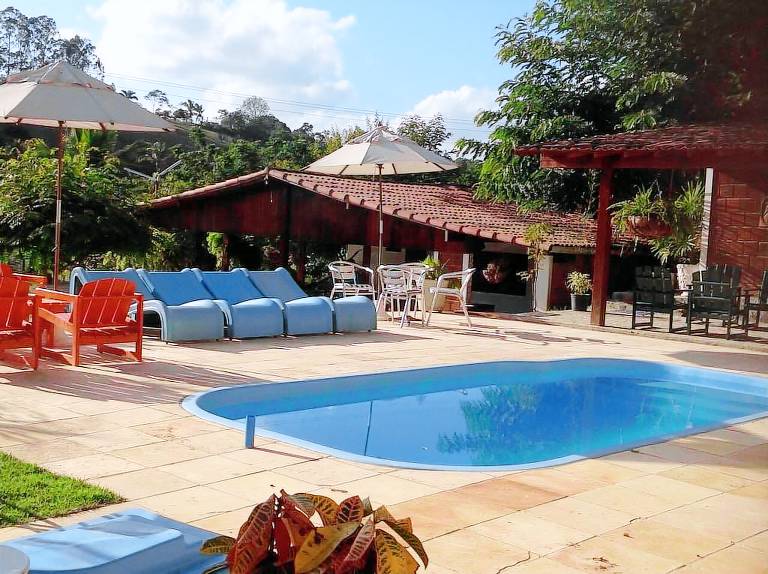 Casa de férias com paisagem deslumbrante em um dos chalés em Gravatá - LarDeFérias