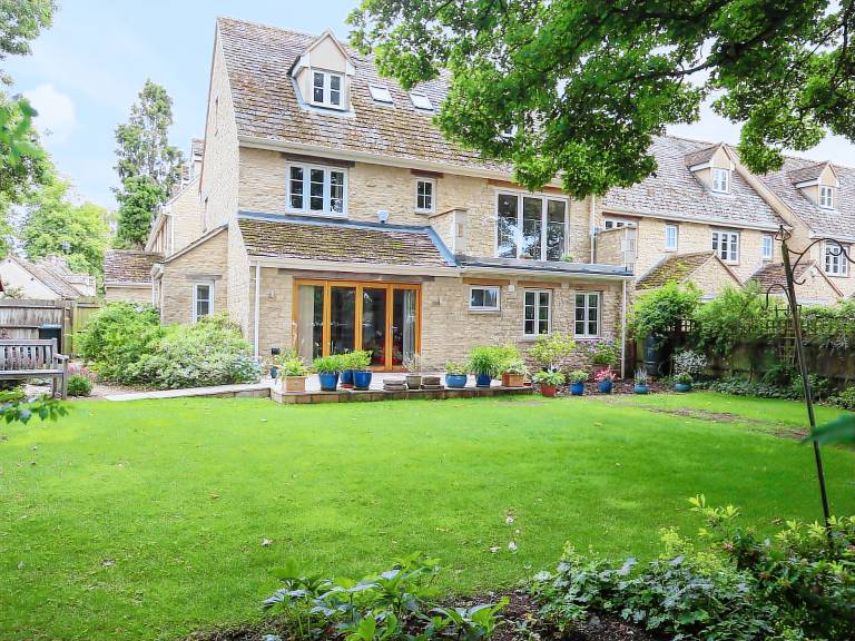 Oxfordshire Vacation Rentals from 72 HomeToGo