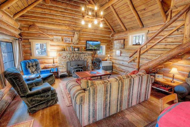 Top 7 Places to Find a Cabin Rental in Nevada Rentals