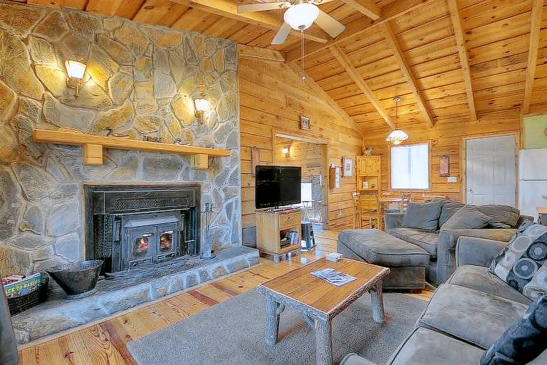 5 Best Natural Hot Springs in Rentals