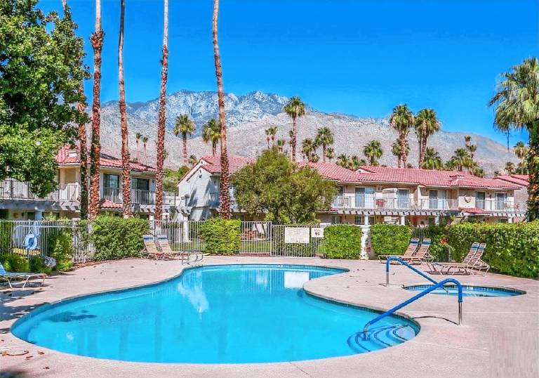Palm Springs Vacation Rentals, Houses & Condos HomeToGo