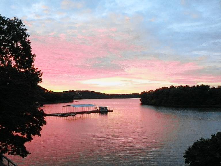 Osage Beach Vacation Rentals from 118 HomeToGo