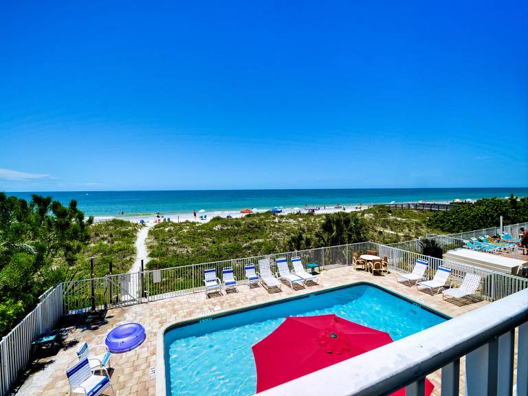 Indian Rocks Beach Condos & Vacation Rentals from 46 HomeToGo