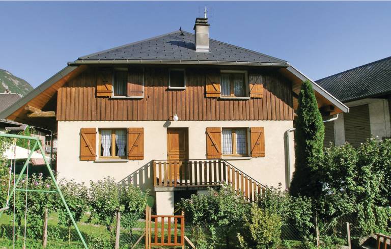 Location de vacances à Faverges, entre lac et montagne - HomeToGo