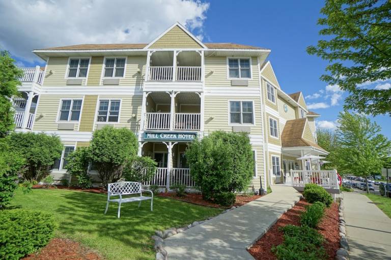 Lake Geneva Vacation Rentals from 50 HomeToGo