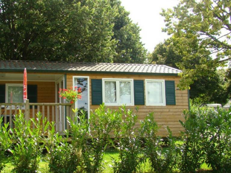 Location de vacances à Bourbonne-les-Bains, ville thermale réputée - HomeToGo