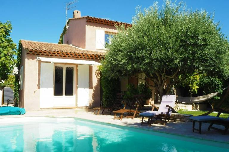 Une escapade provençale depuis une location de vacances à Pertuis - HomeToGo