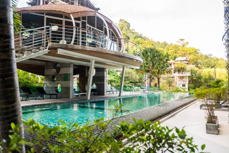 Thailand Condos & House Rentals From $16 | HomeToGo