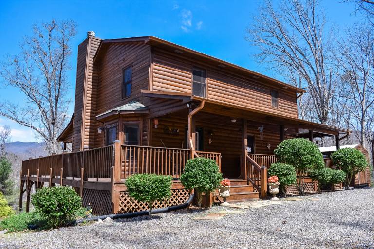Hiawassee Cabins & Vacation Rentals from 77 HomeToGo