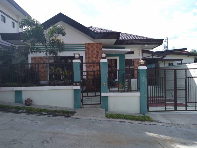 Philippines Condos & House Rentals from 13 HomeToGo