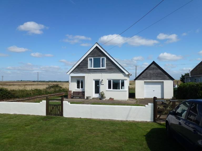 Holiday & Lettings on Mersea Island from £43 HomeToGo