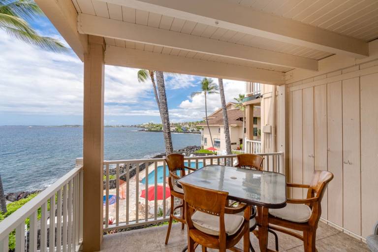 Hawaii Vacation Rentals & House Rentals from $100 | HomeToGo