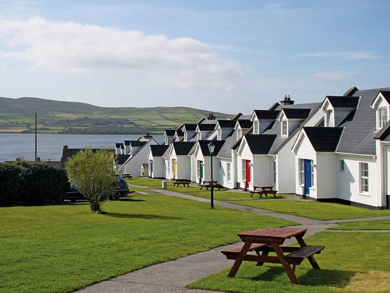 Find holiday cottages & in Ireland from £24