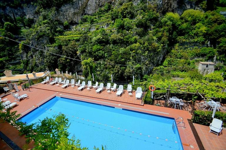 Una casa vacanze ad Atrani, pittoresco borgo sulla costiera amalfitana - HomeToGo