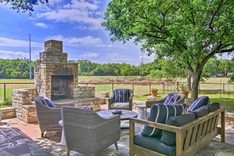 Sip local wine at a vacation rental in Comfort, Texas - HomeToGo
