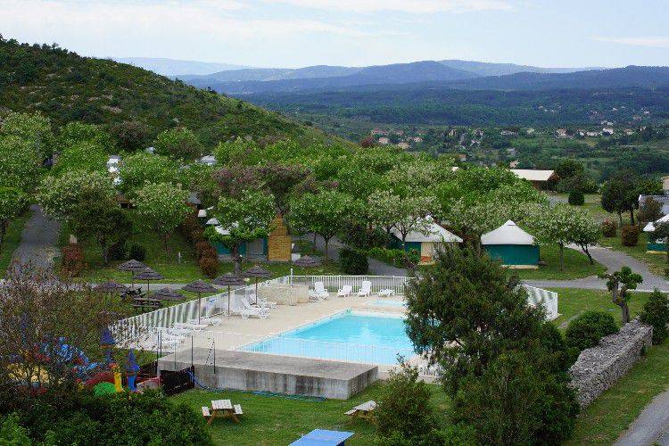 Balazuc, un village idéal pour une location de vacances en Ardèche - HomeToGo