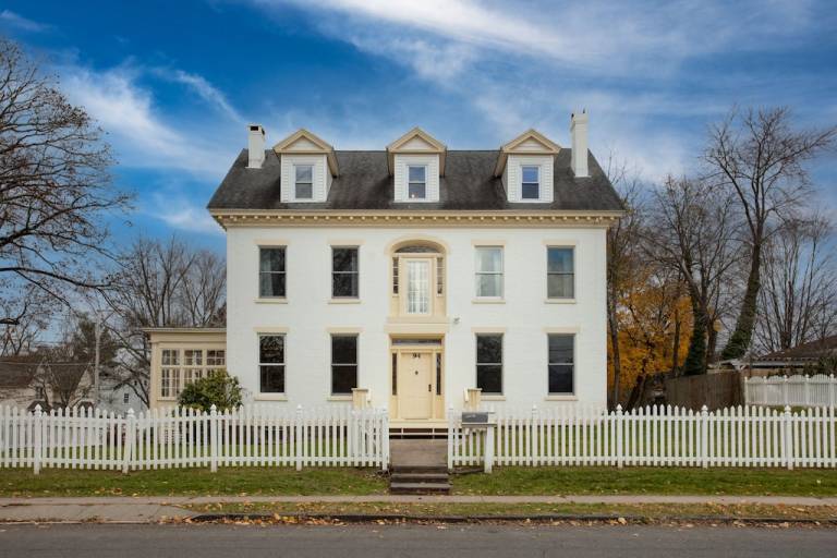 Uncover Saugerties' secrets with a comfortable vacation home - HomeToGo