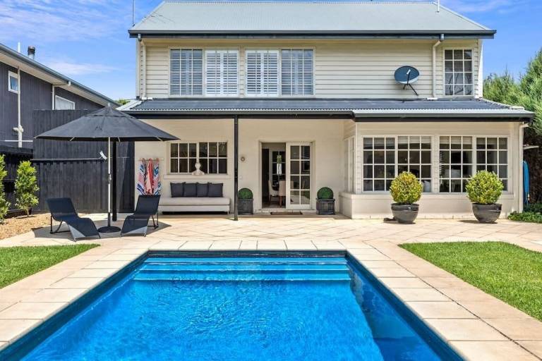 Holiday cottages at Freshwater Creek, gateway to the Great Ocean Road - HomeToGo