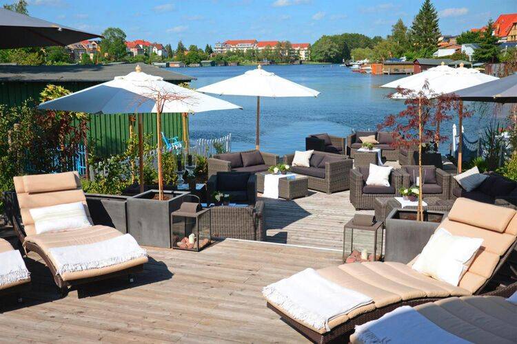 Een vakantiehuisje in Malchow aan de Noord-Duitse meren - HomeToGo