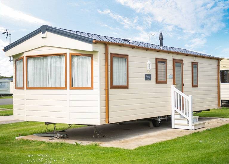 Find holiday cottages & in Rhyl from £33!