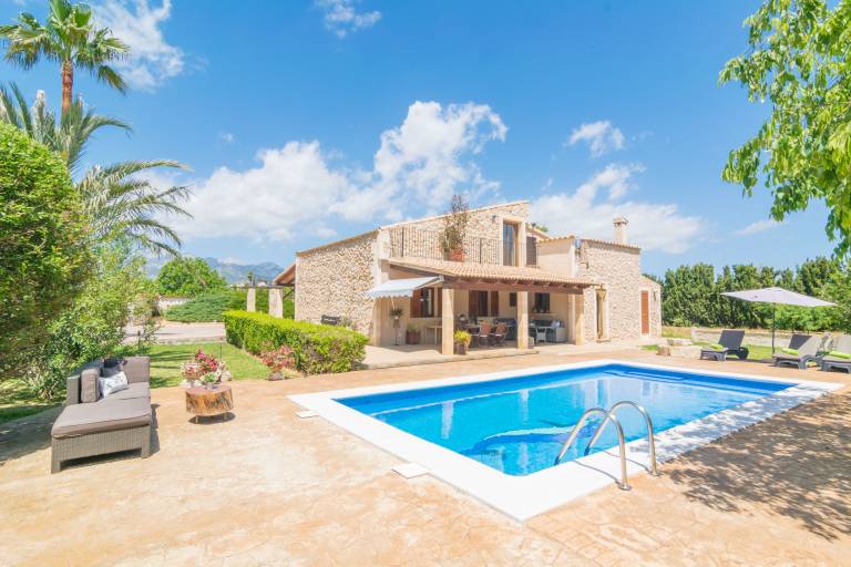 North Mallorca - holiday lettings for a family friendly holiday - HomeToGo