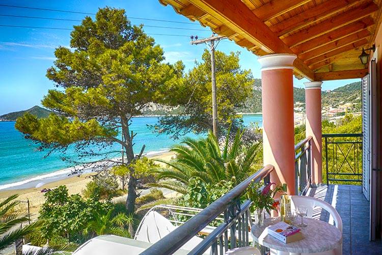 Greece Vacation Rentals & House Rentals from 23 HomeToGo