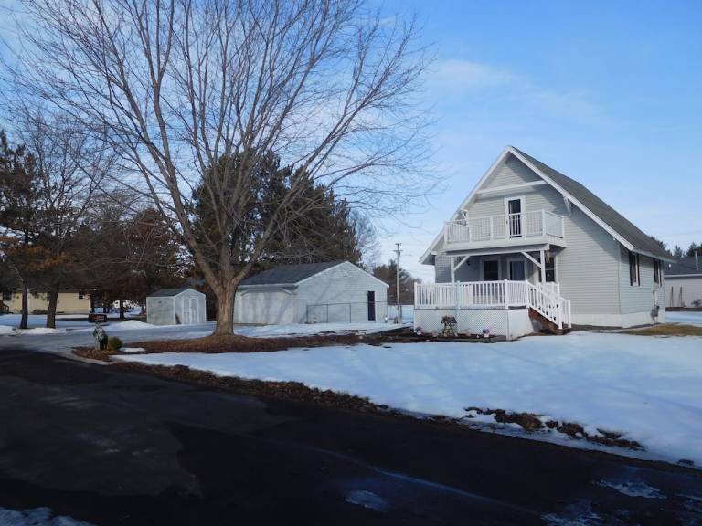 Black River Falls Vacation Rentals from 91 HomeToGo