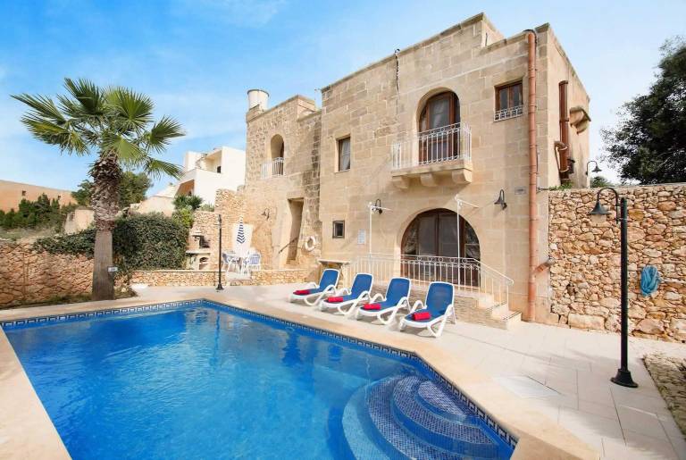 Malta Vacation Rentals from 37 HomeToGo