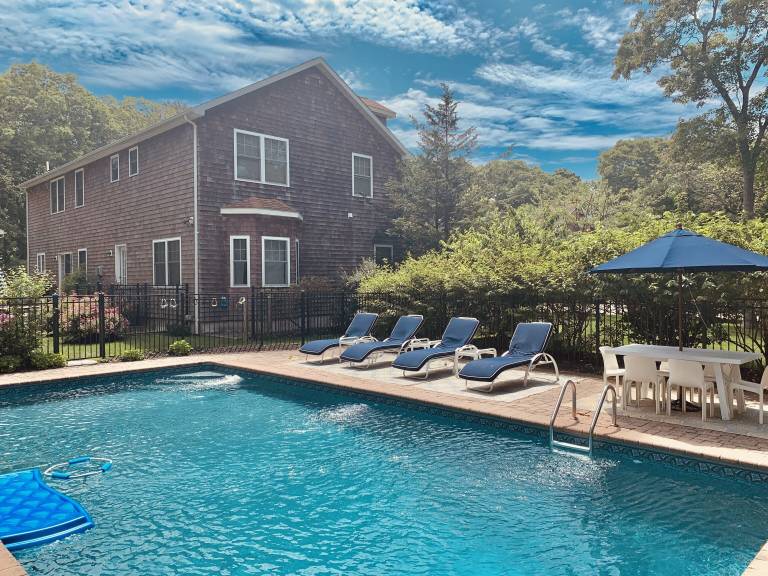 Vacation Homes in Westhampton Offer Laid-Back Long Island Beach Access - HomeToGo