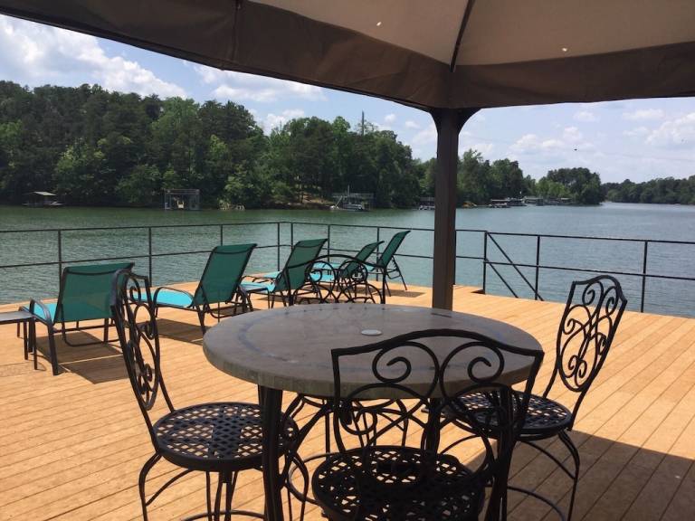 Lake Lanier Cabins & House Rentals from 67 HomeToGo