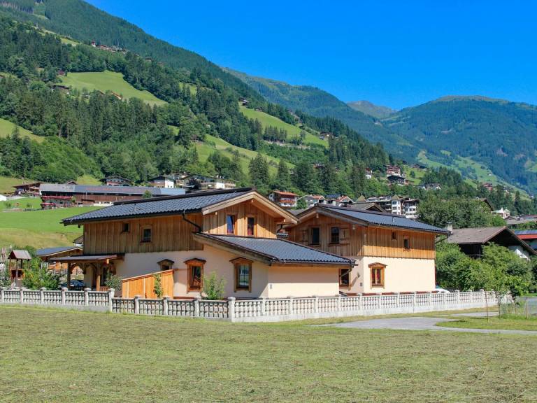 Tirol in Ferienwohnungen in Schwendau genießen - HomeToGo