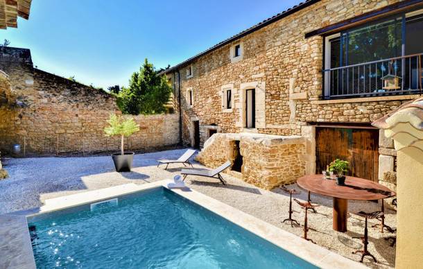 La Drôme Provençale avec une location de vacances à Suze-la-Rousse - HomeToGo