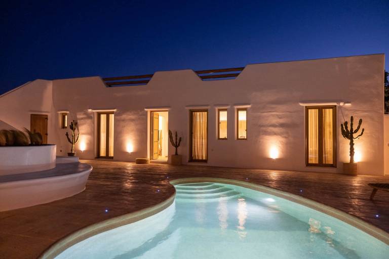 Holiday lettings & accommodation on Naxos Island