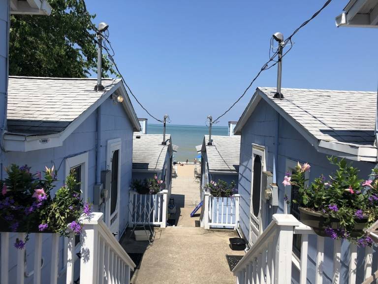 South Haven Condos & Vacation Rentals from 115 HomeToGo