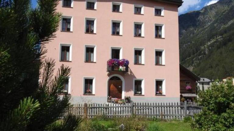 Deine Ferienwohnung in Zernez – im schönsten Teil des alpinen Engadin - HomeToGo