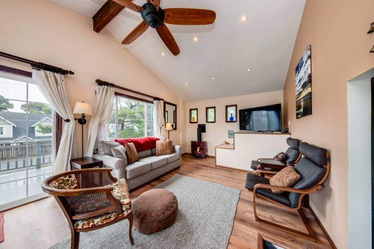 Lincoln City Vacation Rentals & House Rentals from $81 | HomeToGo