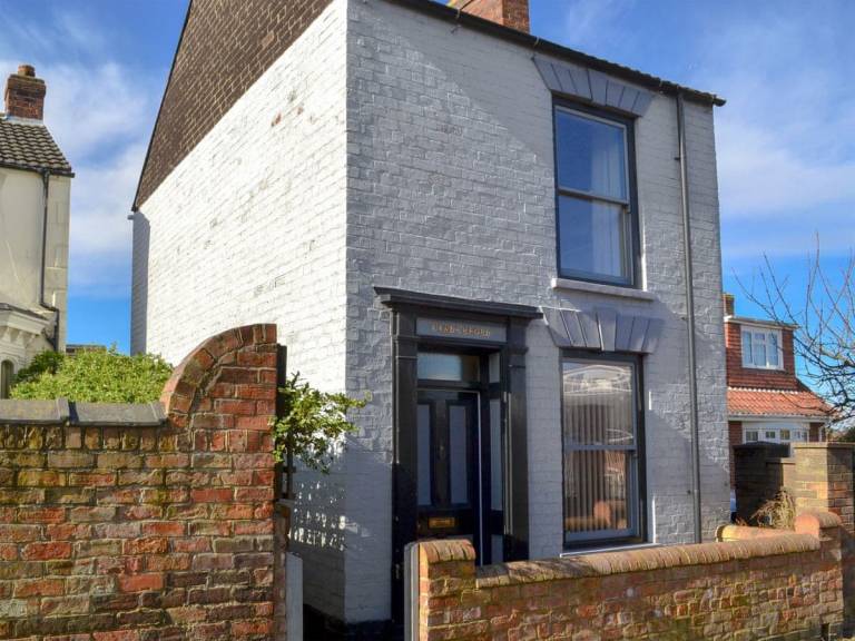Traditional holiday cottages in picturesque Louth, Lincolnshire - HomeToGo
