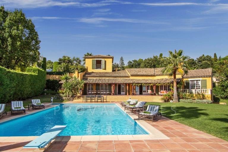 Location de vacances à Vence, séjour culturel sur la Côte d’Azur - HomeToGo