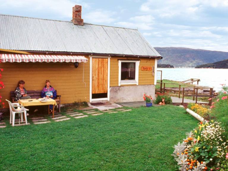 Lei en feriebolig i Molde med panoramautsikt til 87 fjelltopper - HomeToGo