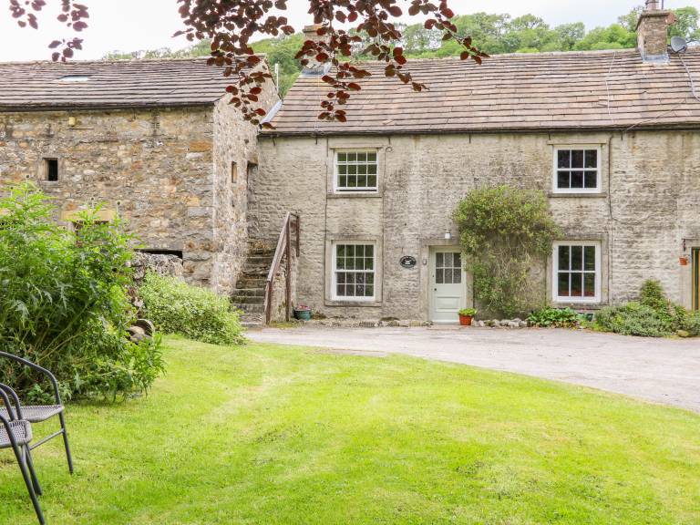 Holiday Cottages & Log Cabins in the Yorkshire Dales from £39