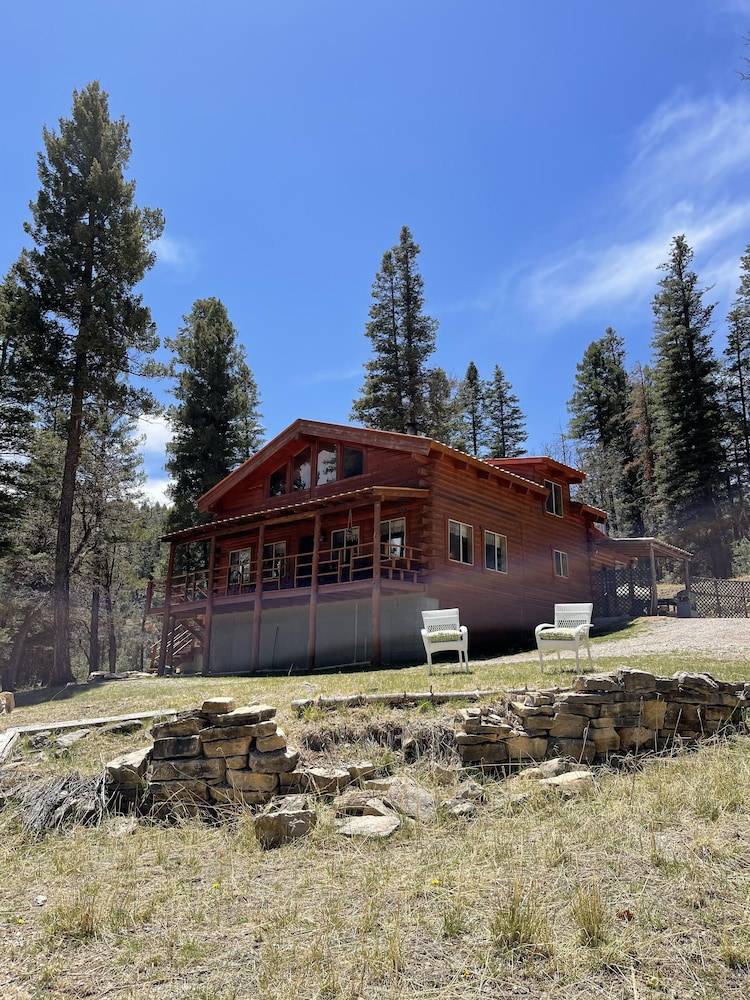 Cloudcroft Cabins & Vacation Rentals from 53 HomeToGo