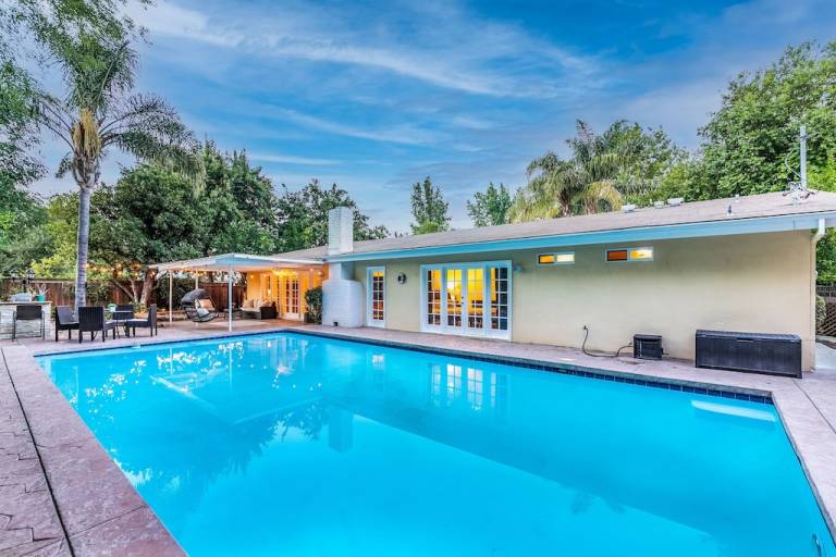 Live the high life in a Hidden Hills vacation rental - HomeToGo