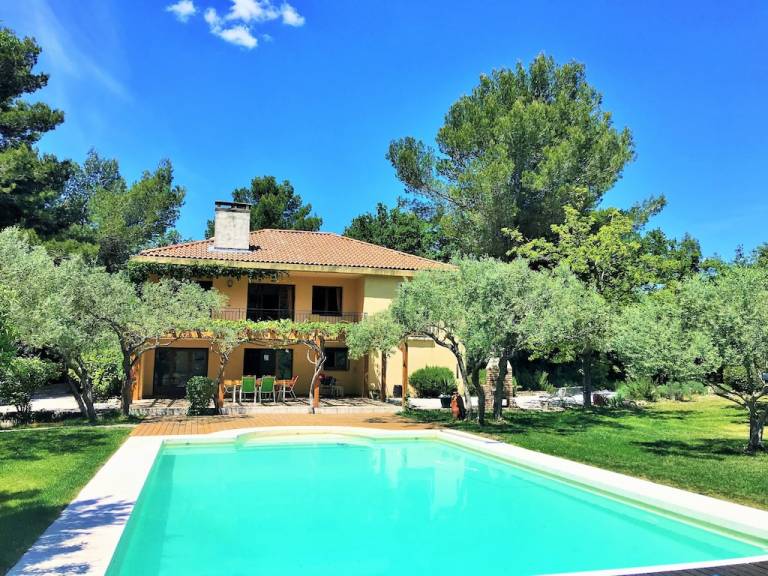 Un séjour au cœur de la Provence en location de vacances à Gardanne - HomeToGo