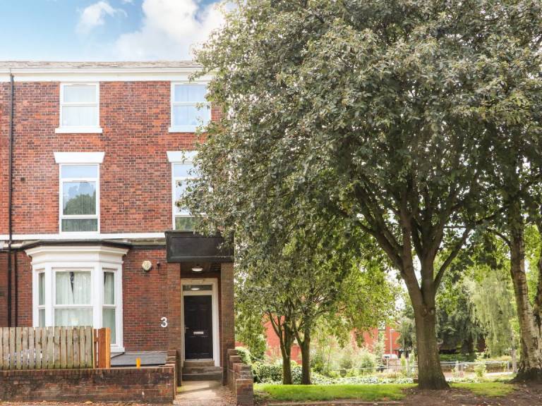 Apartments & Cottages in Preston - HomeToGo