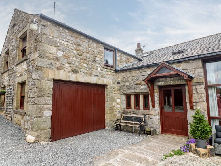 Holiday & Lettings in Horton in Ribblesdale from £42